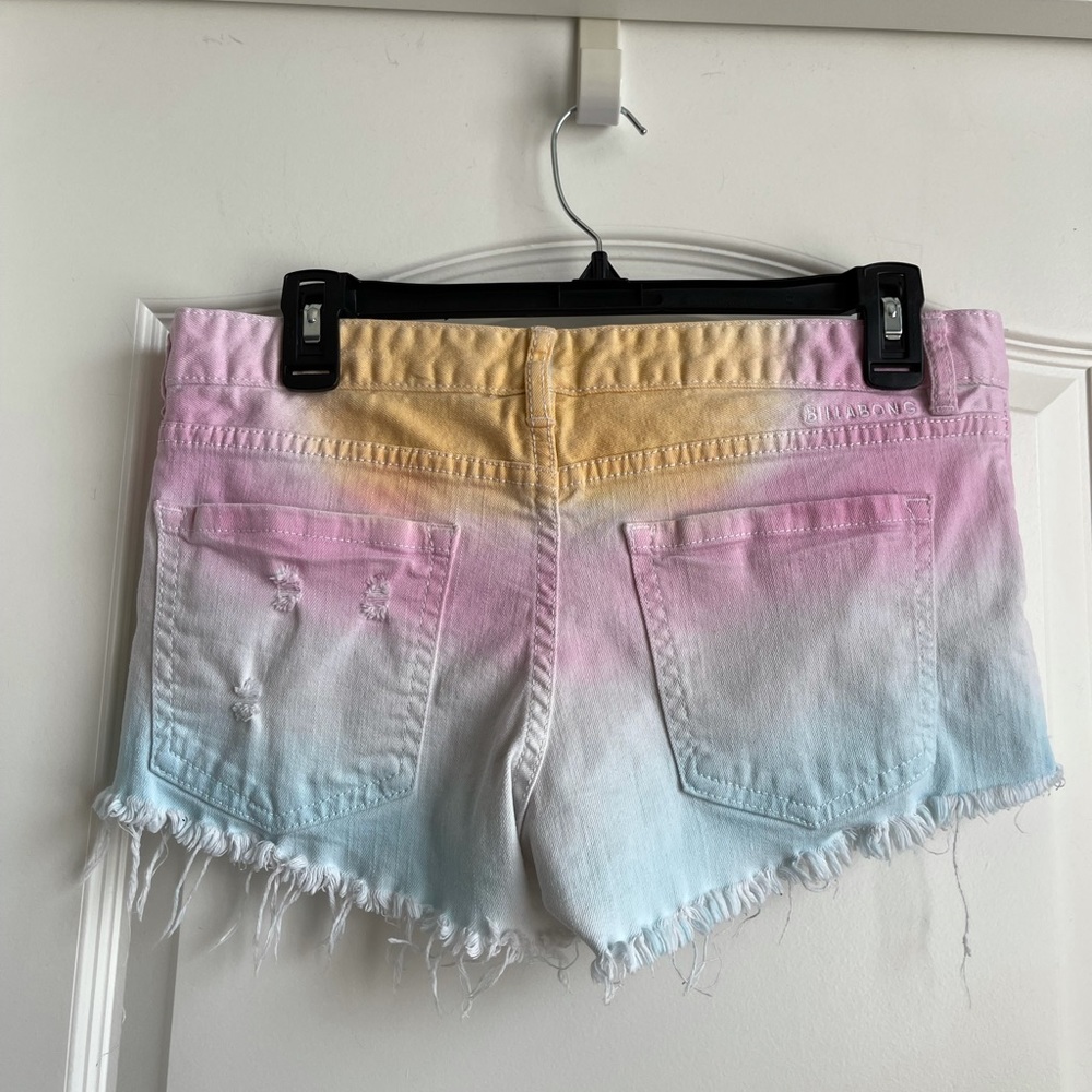 Billabong tie dye jean shorts size 9. - Picture 6 of 10